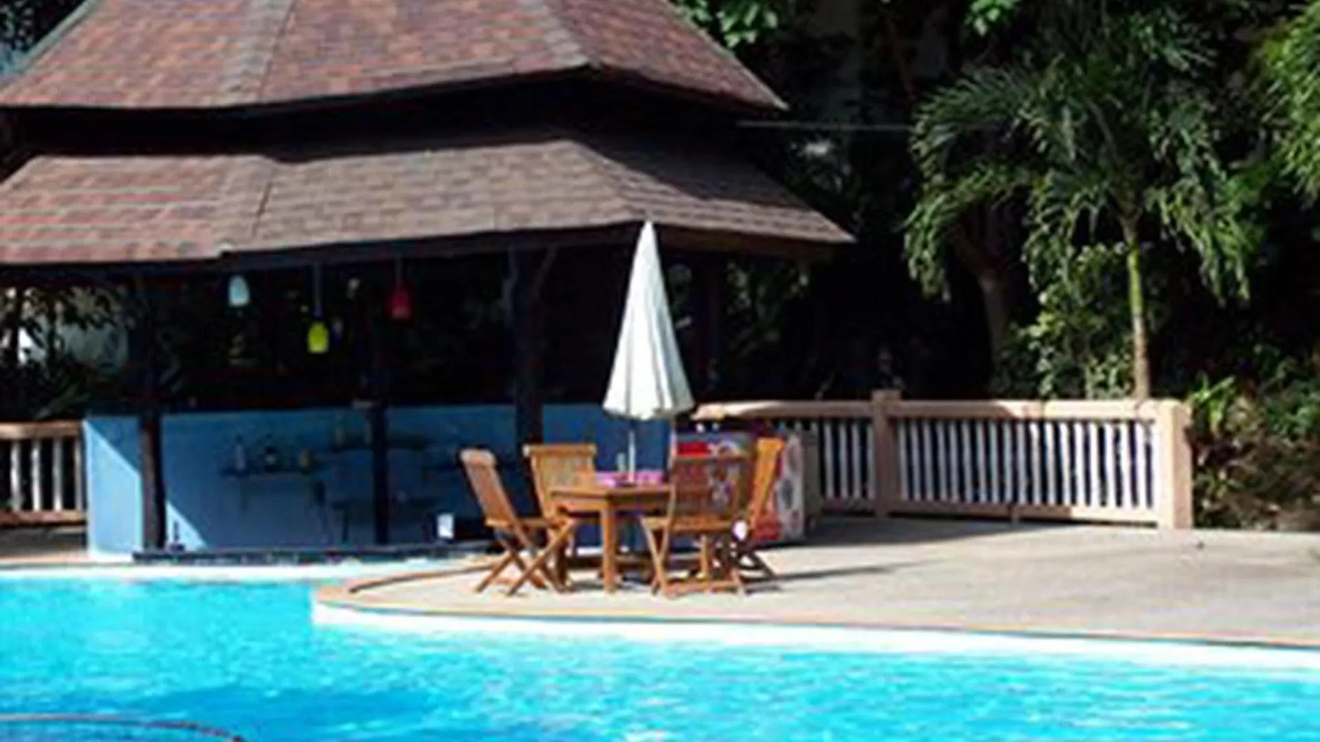 Phi Phi Bayview Premier Resort 3*, Islas Phi Phi
